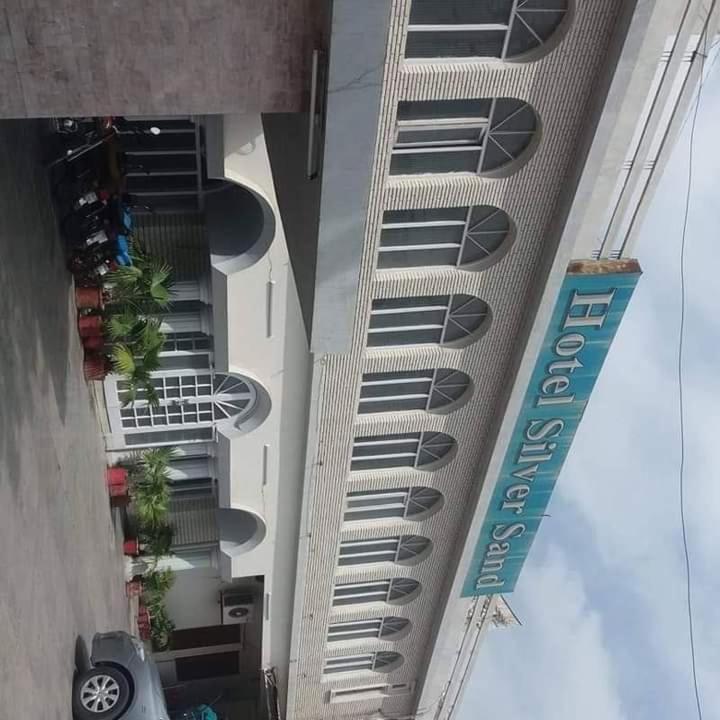 Hotel Silver Sand Мултан Экстерьер фото