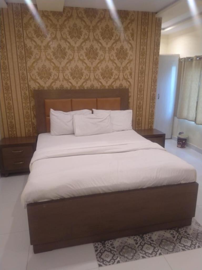 Hotel Silver Sand Мултан Экстерьер фото